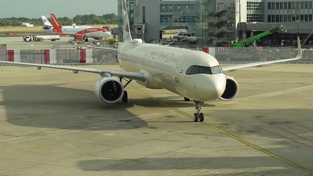 Etihad’s Airbus A321 LR takes business class from Dusseldorf to Abu Dhabi