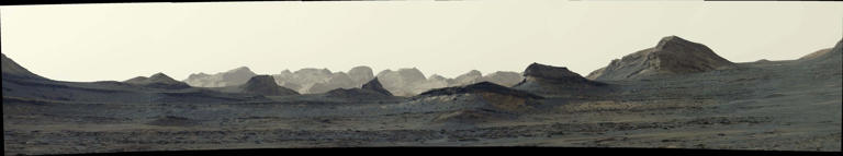 Good morning Mars! New image shows crisp view of morning light over ...
