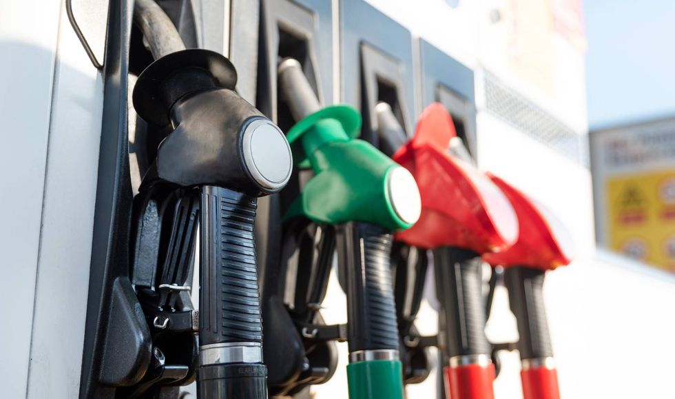 State average gas prices drop