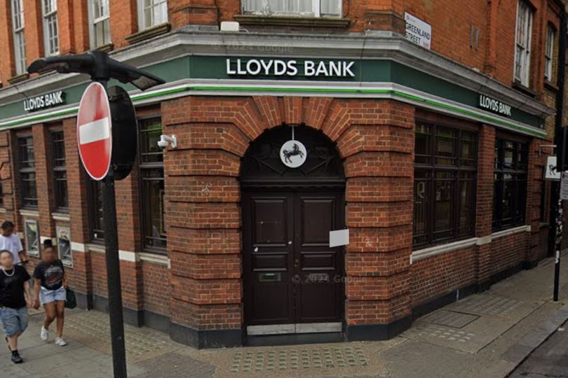 Lloyds Bank shares details of 'digital only' customer account change
