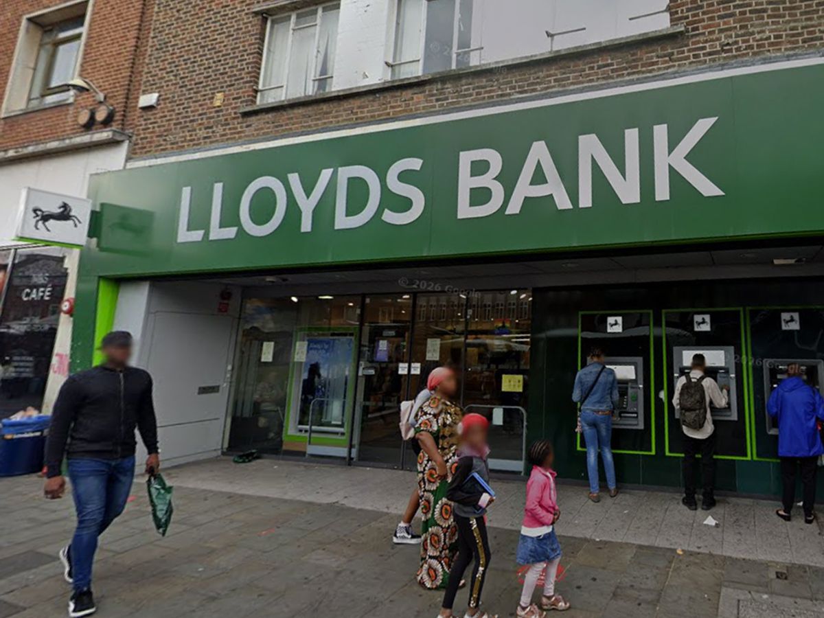 Lloyds Bank shares details of 'digital only' customer account change