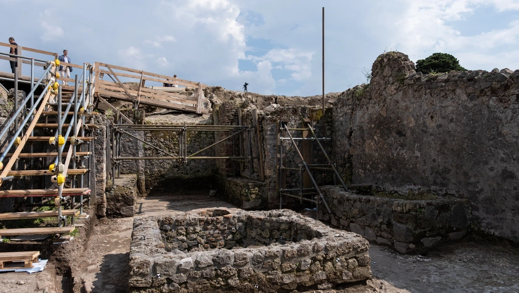 Pompeii excavation confirms ancient Roman self-healing concrete method