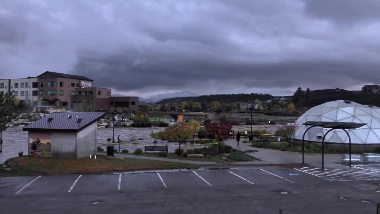 Rising San Juan River floodwaters overwhelm downtown Pagosa Springs in ...