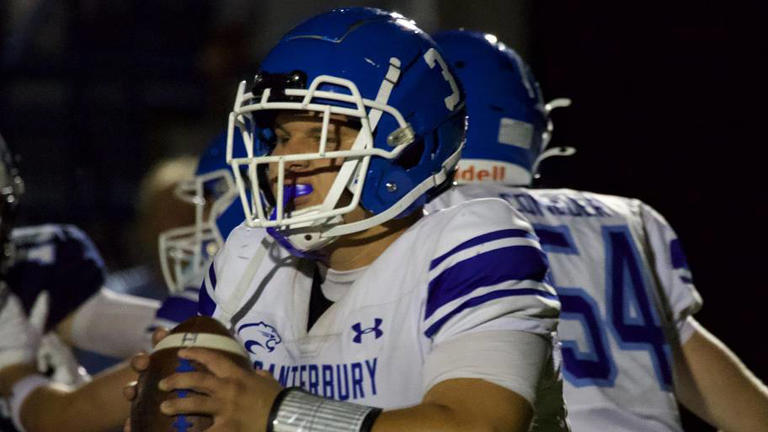 Late hook-and-ladder helps Canterbury beat Out-of-Door Academy, 15–7