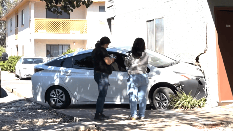 Car crashes into Panama City apartment building