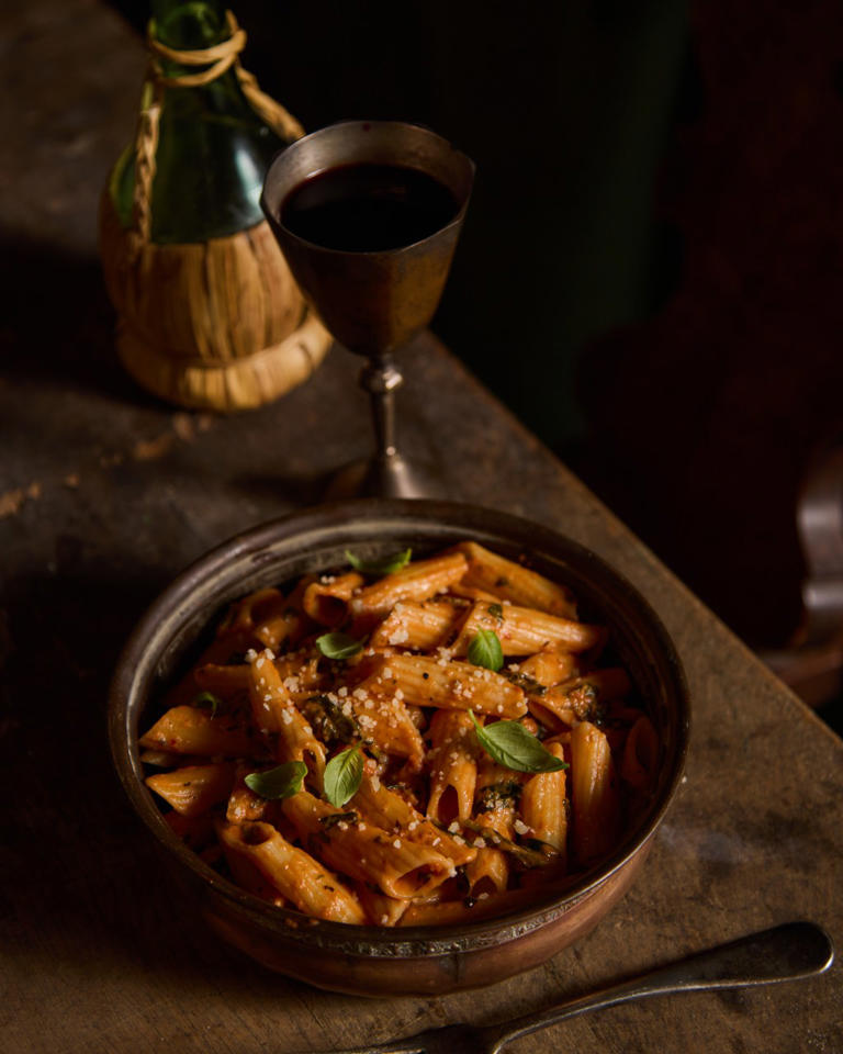 Ghost hunter’s spooky cookbooks feature recipes from real-life haunted ...