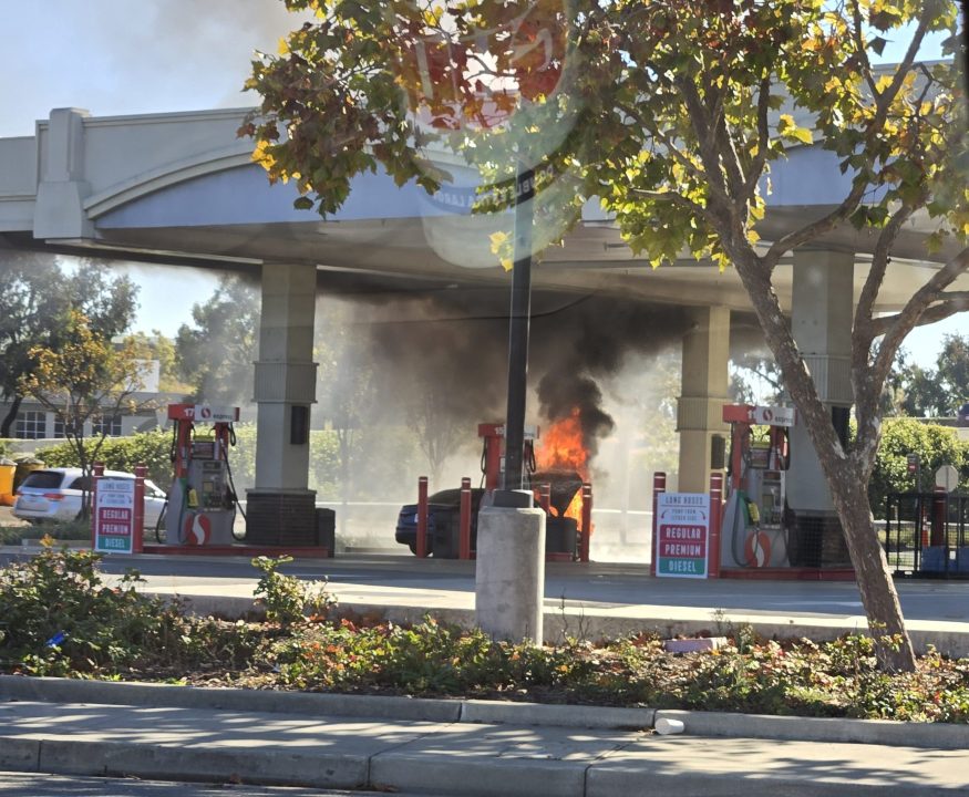 Car bursts into flames at Alameda gas station