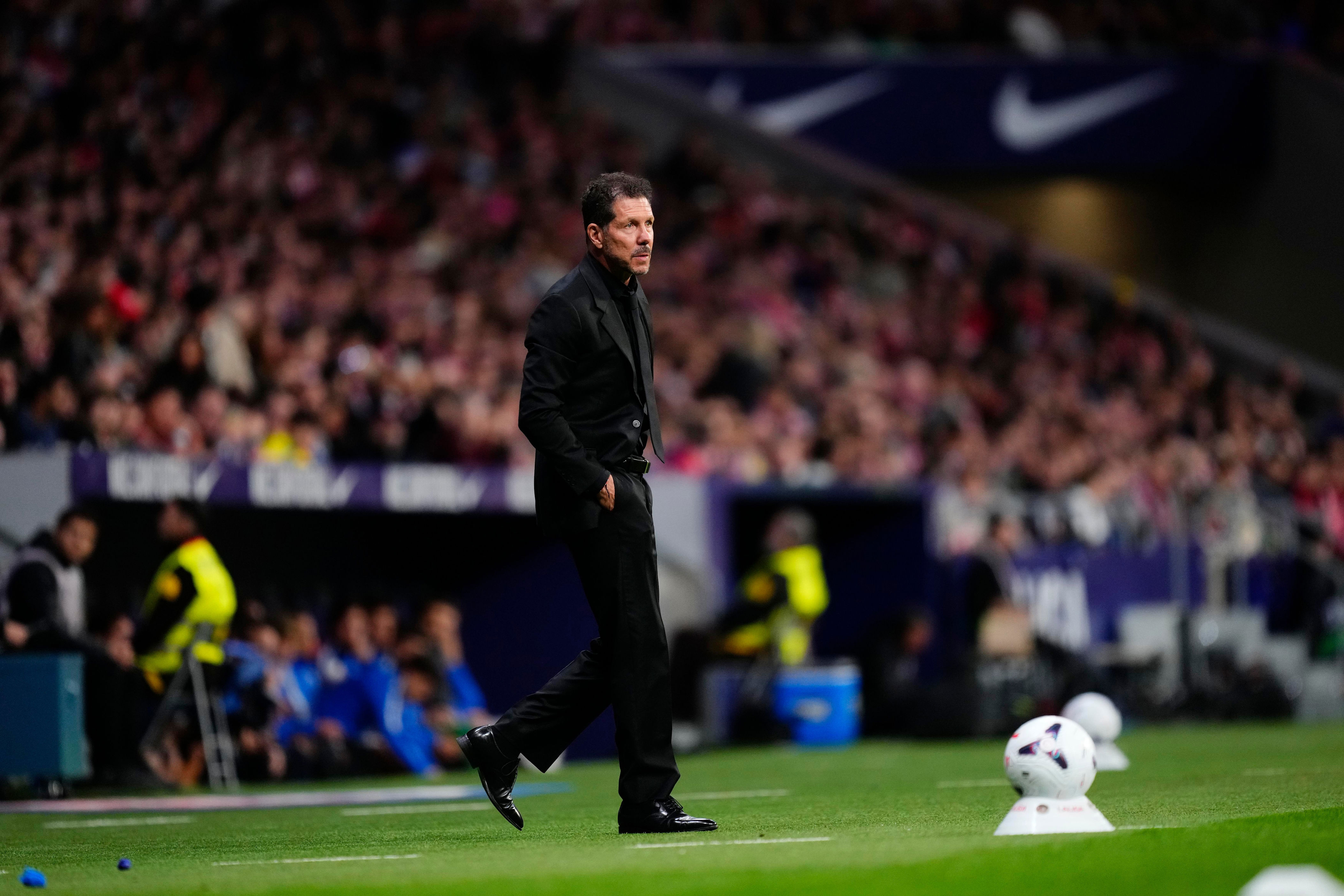 Diego Simeone reacts to Julián Álvarez's apology to Atlético Madrid