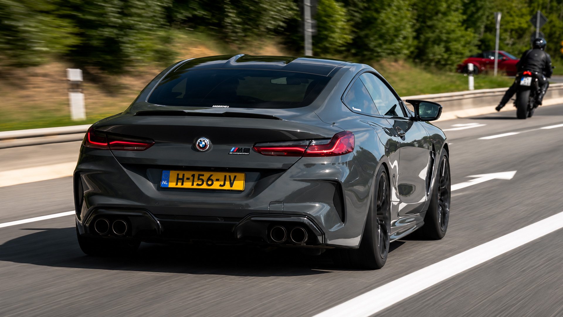 This BMW M8 sounds calm until the driver hits the throttle