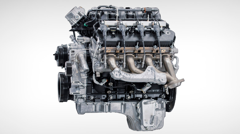 Ford 6.8 V8 vs. 7.3 Godzilla: Which Super Duty engine should you choose?