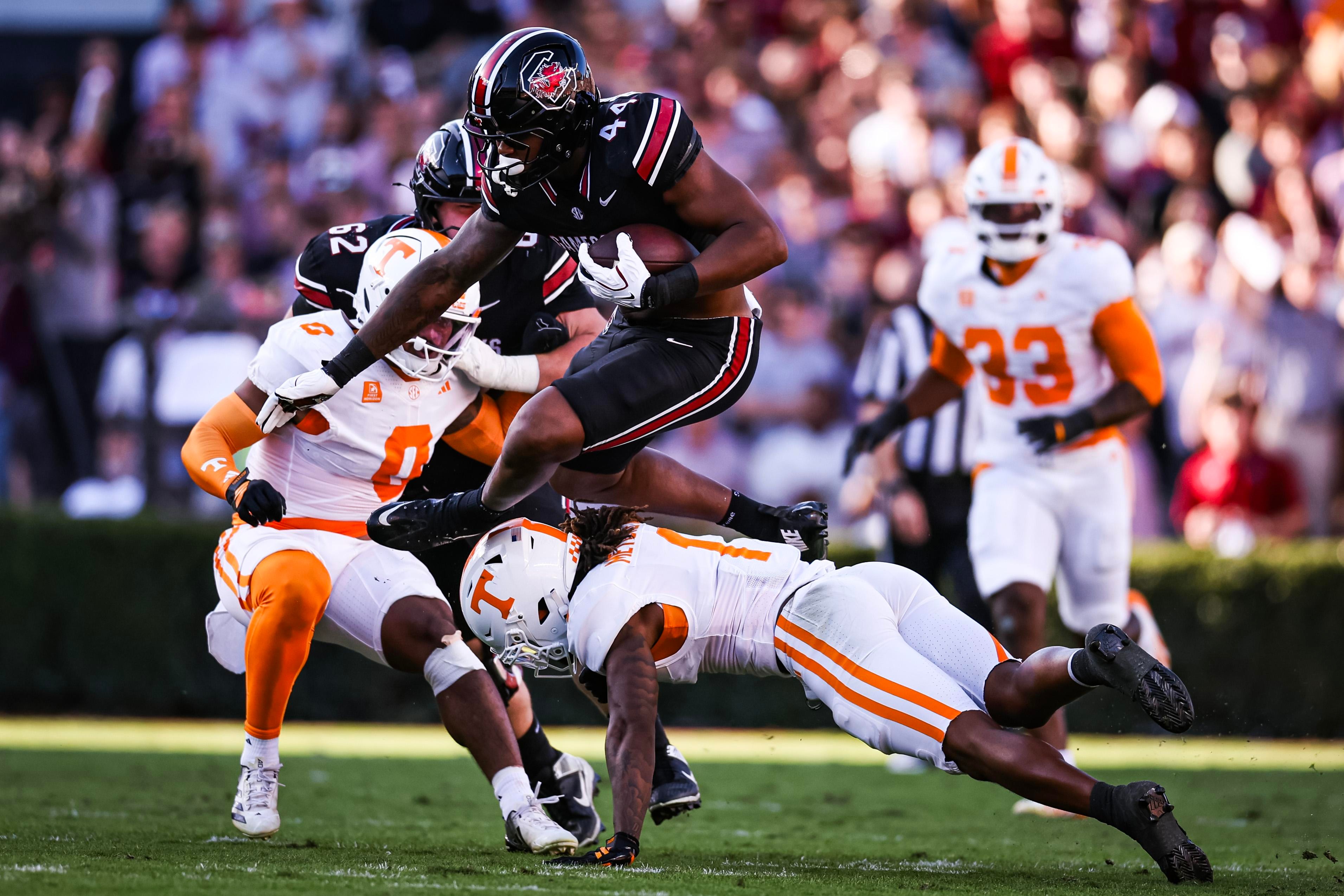 Tennessee falls to South Carolina at the gun 27-24