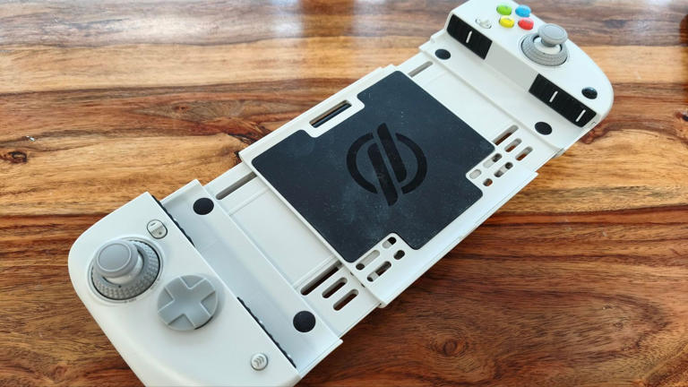 I loved the performance of this Switch 2 handheld controller — and I ...