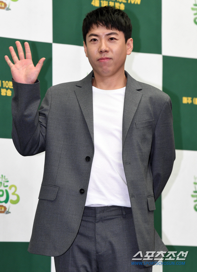 Yang Se-chan hit by yet another dating rumor... Mystery partner’s real ...