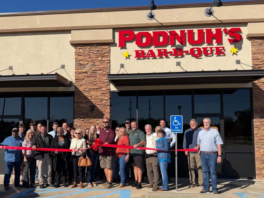 Stonewall’s Podnuh’s BBQ marks one year of service
