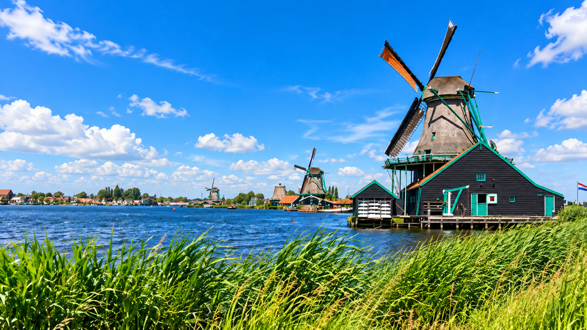 The Dutch village where windmills still dominate the skyline (4K)