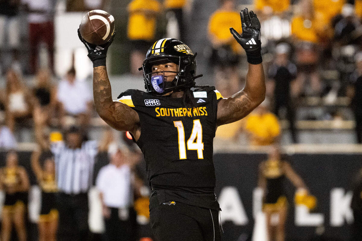 Homecoming heroics: USM wins first conference game in dramatic fashion