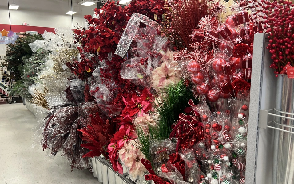 Aldi’s festive decorations and inflatables hit stores 29 October