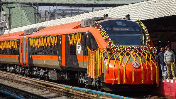 Delhi Varanasi Vande Bharat sleeper from 31 Oct? Check stoppages ...
