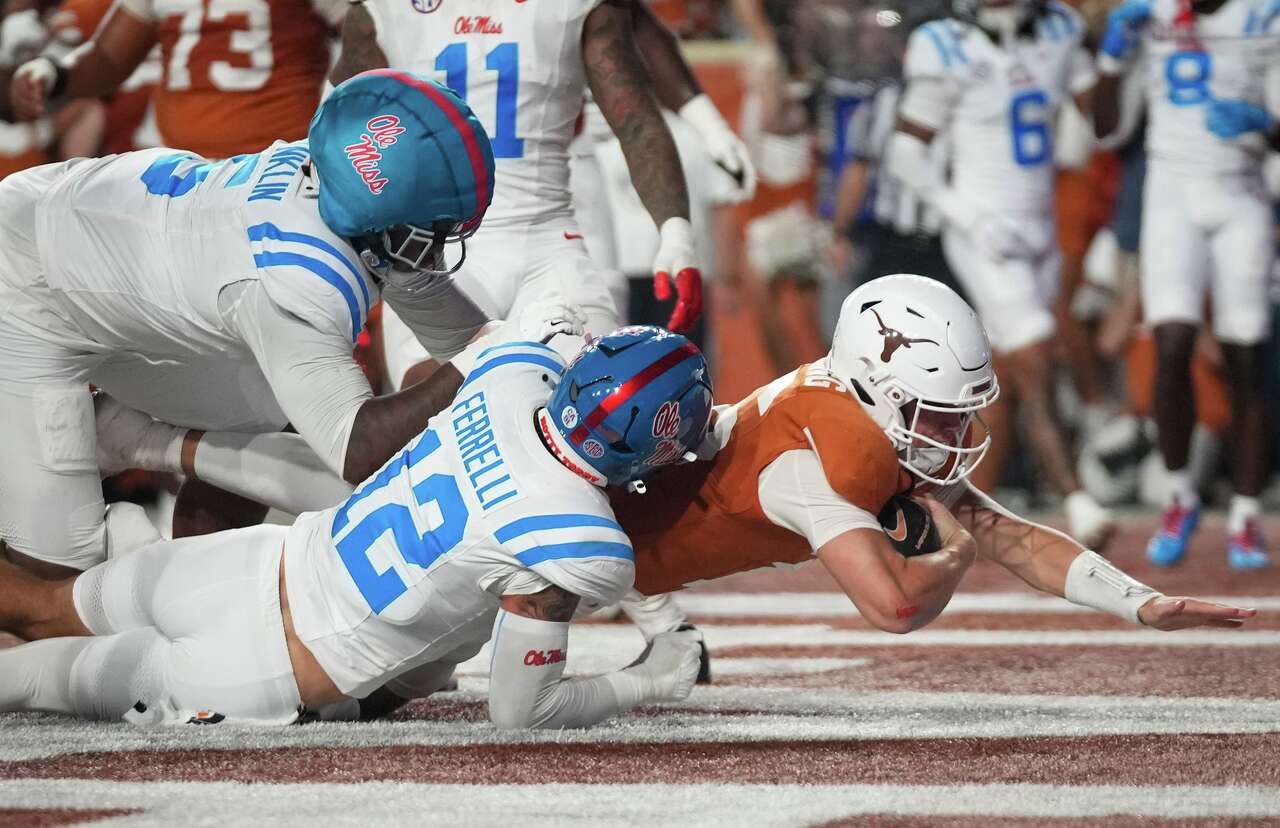 It wasn't pretty, but No. 17 Texas pulled it off and all must-wins are beauties | Golden
