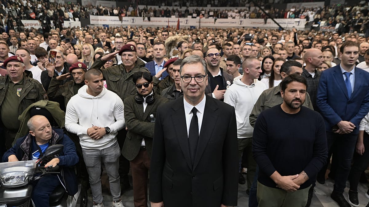 Serbia goes to polls to choose between populist Vučić and student movement