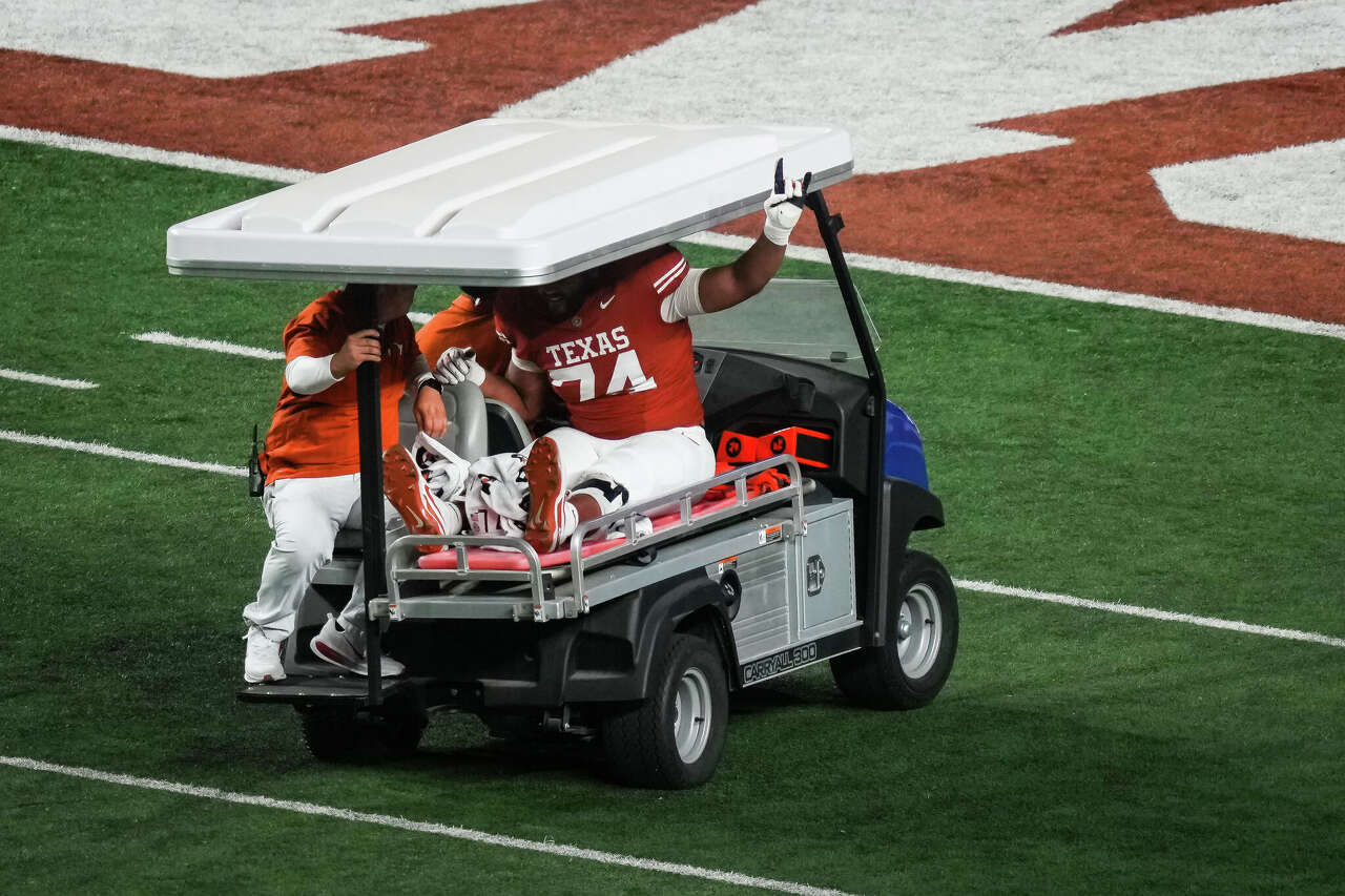 Texas Longhorns lose offensive tackle Trevor Goosby for rest of season