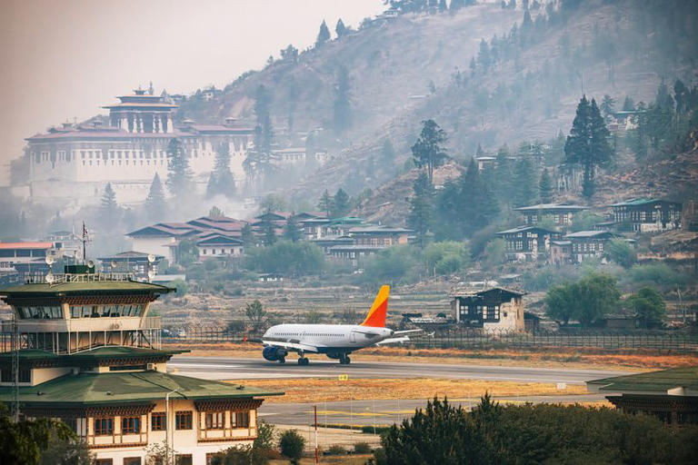 Terrifying airport has runway so dangerous only 50 pilots can land there