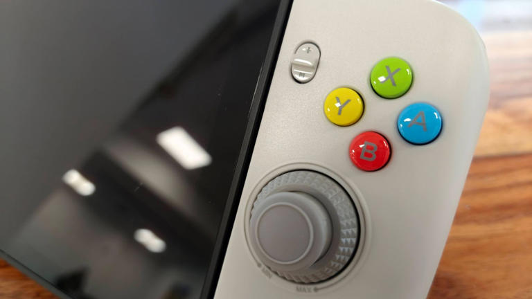 I loved the performance of this Switch 2 handheld controller — and I ...