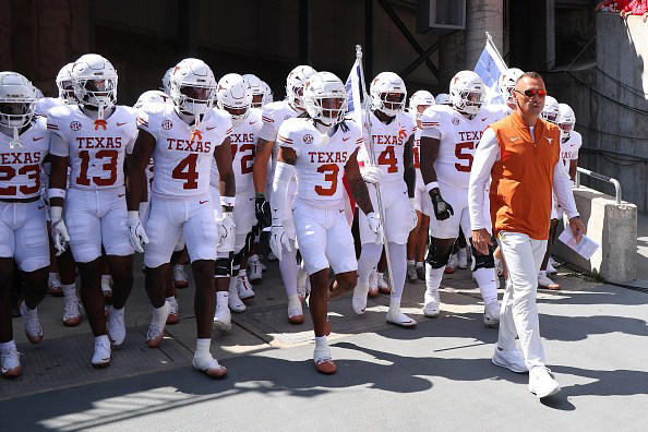 No. 19 Texas holds off second half surge from No. 7 Ole Miss for 34-27 win