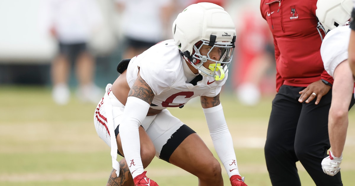 Alabama DB Red Morgan ejected for targeting against Texas A&M