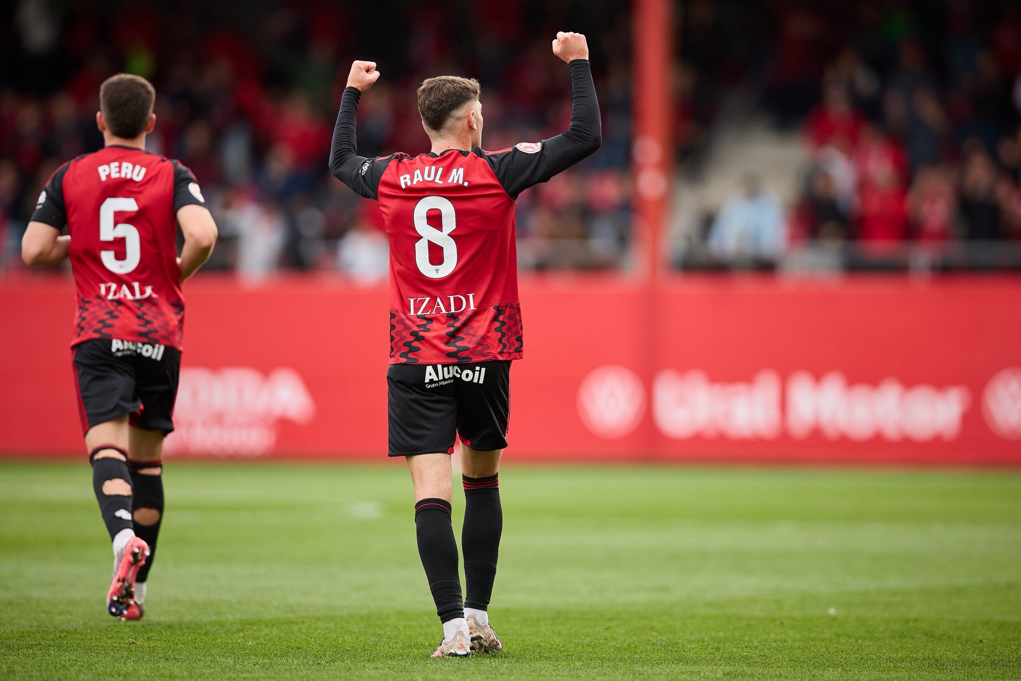 El Mirandés estrena la era Aday Benítez con victoria ante el Racing de ...