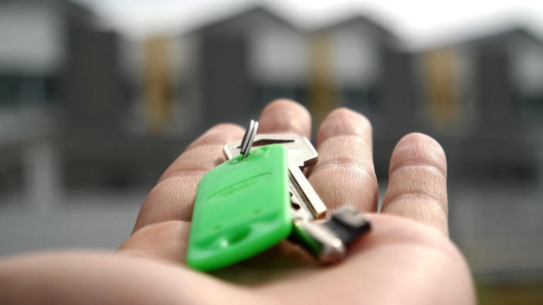 Black couple files discrimination lawsuit against New York realtor, and ...