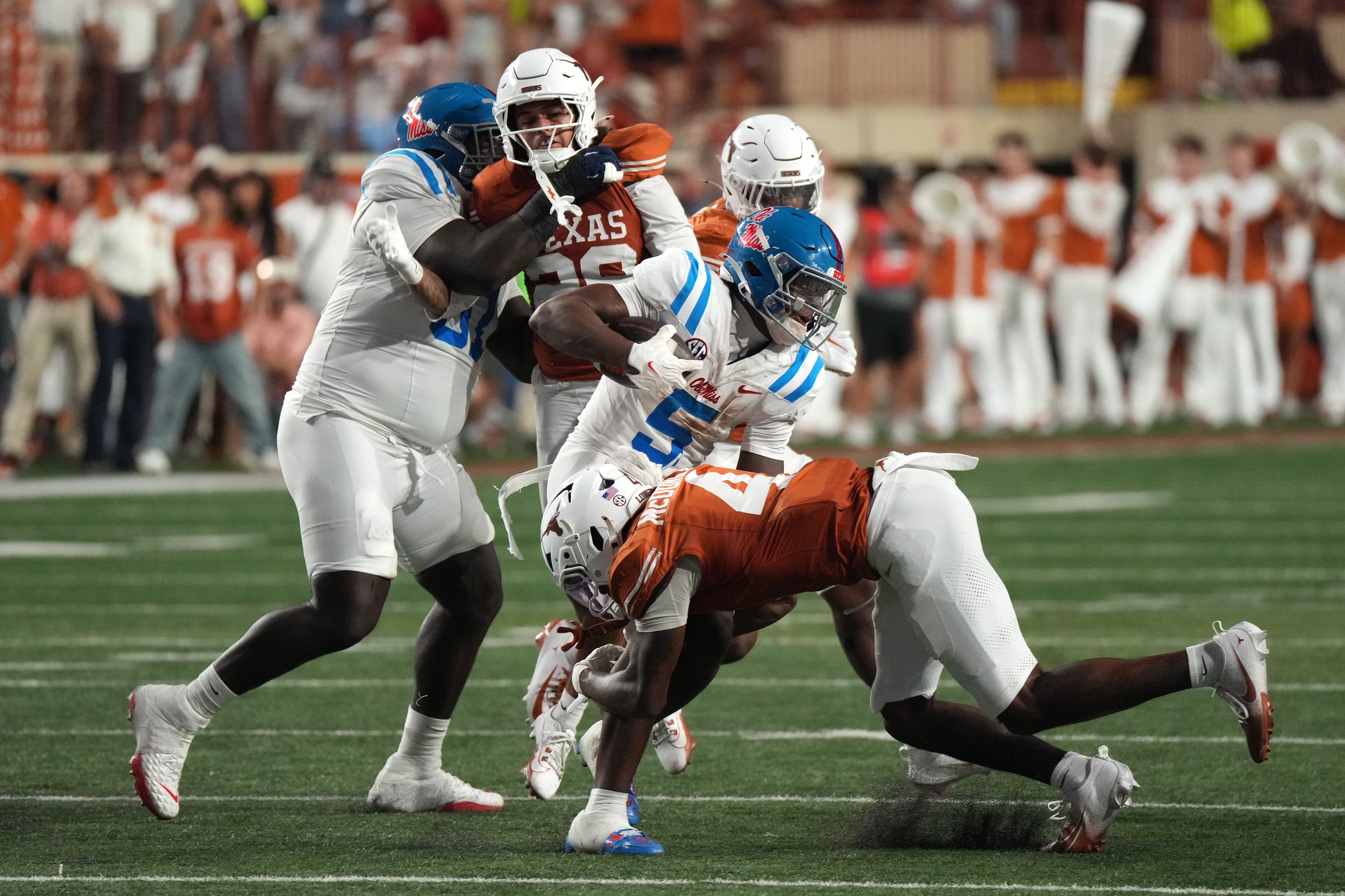 Kewan Lacy injury update: Ole Miss star running back leaves Texas game