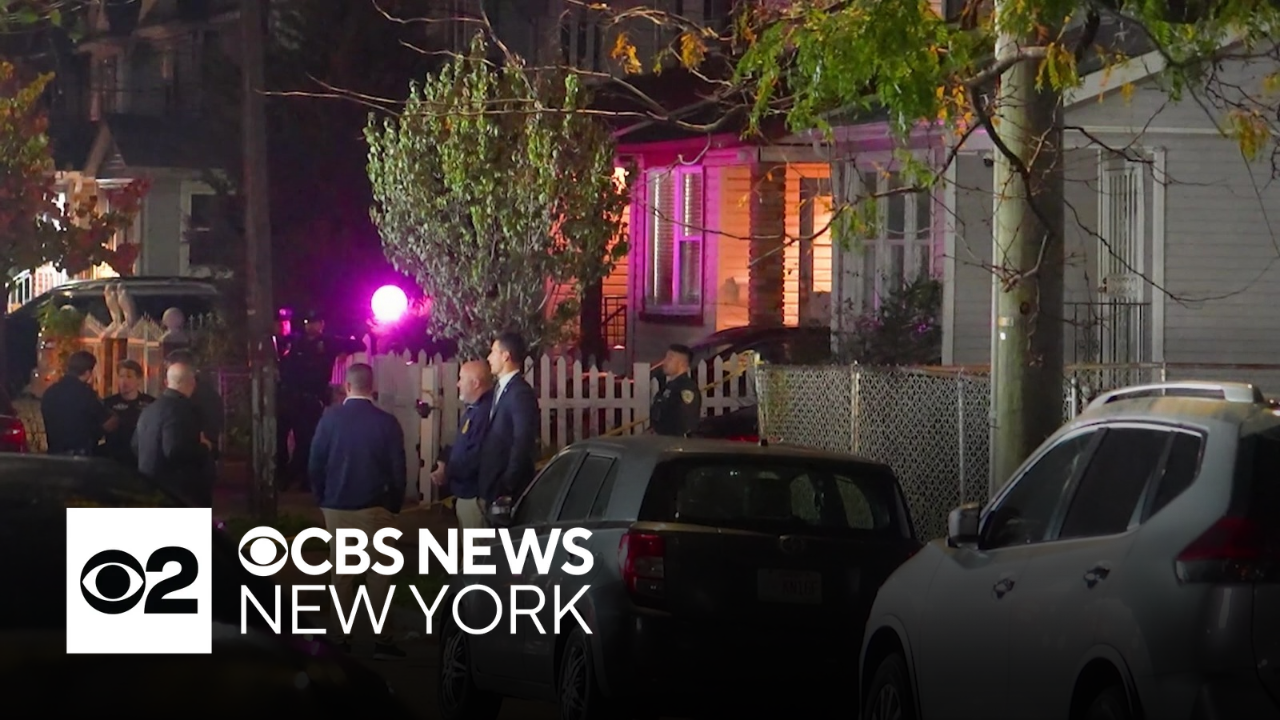 NYPD officer shot woman while responding to Queens stabbing