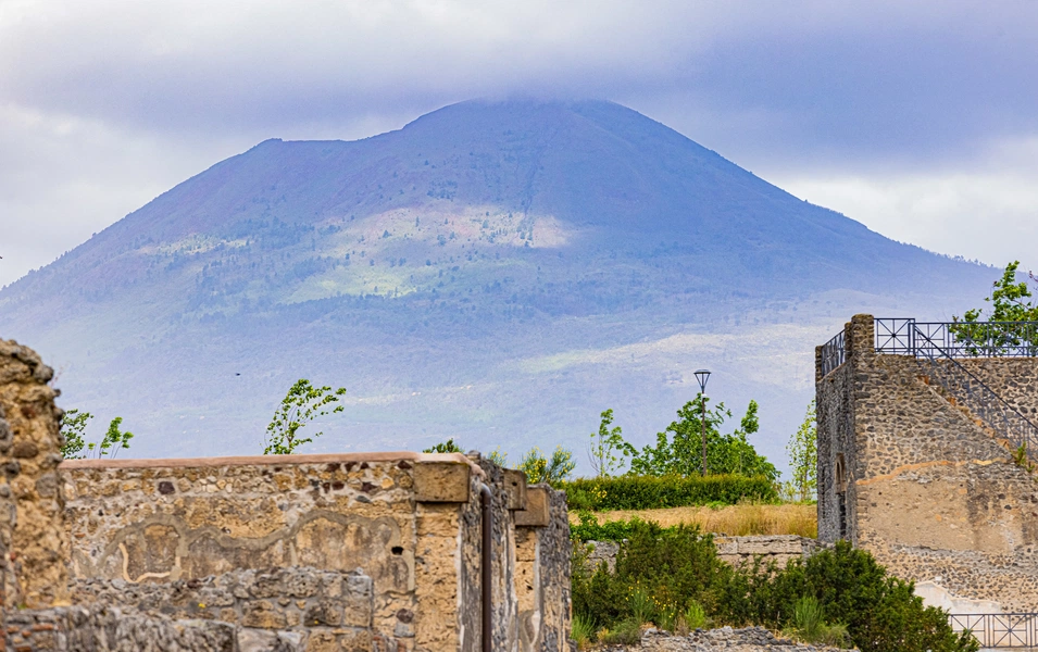 Pompeii excavation confirms ancient Roman self-healing concrete method