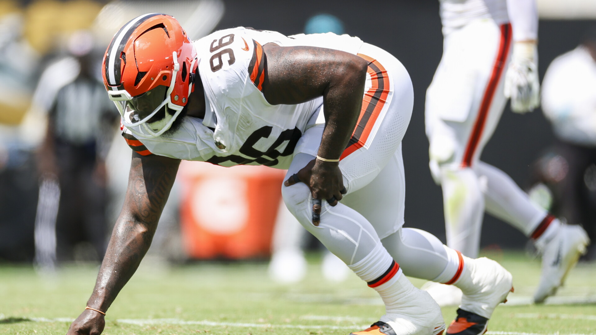 Browns extend DT Maliek Collins by two years
