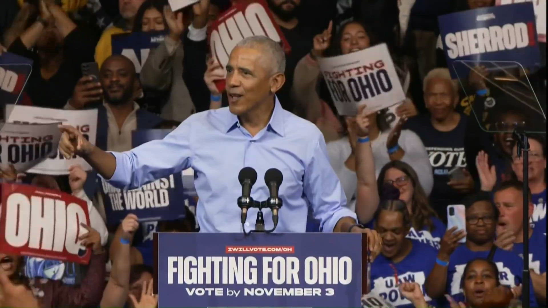 Trump, Obama campaign for their political parties in battleground states