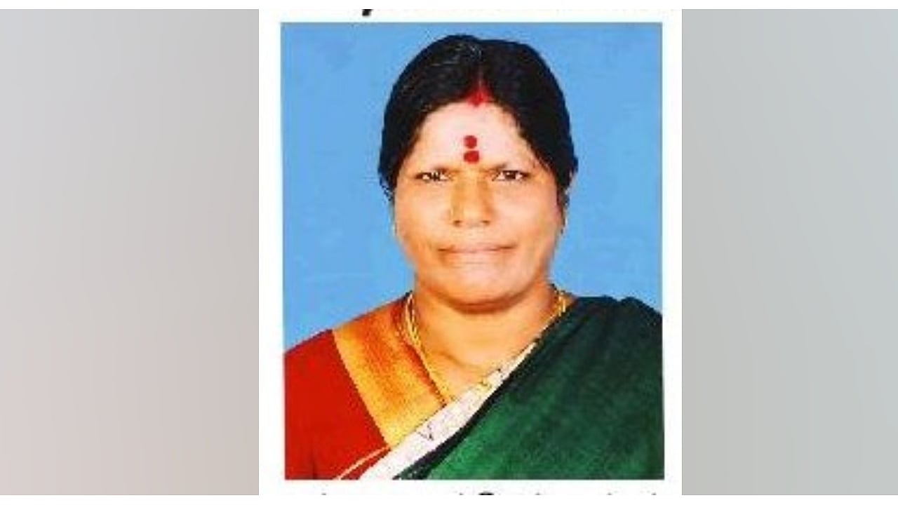 Housekeeping staffer run over on ECR; one held