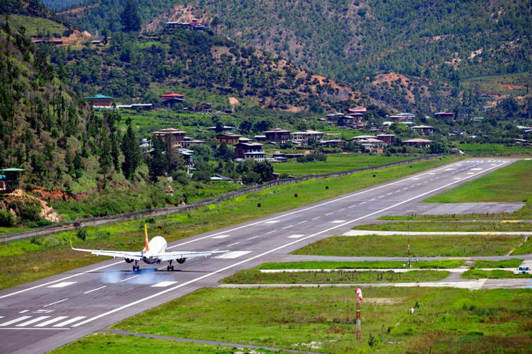 Terrifying airport has runway so dangerous only 50 pilots can land there