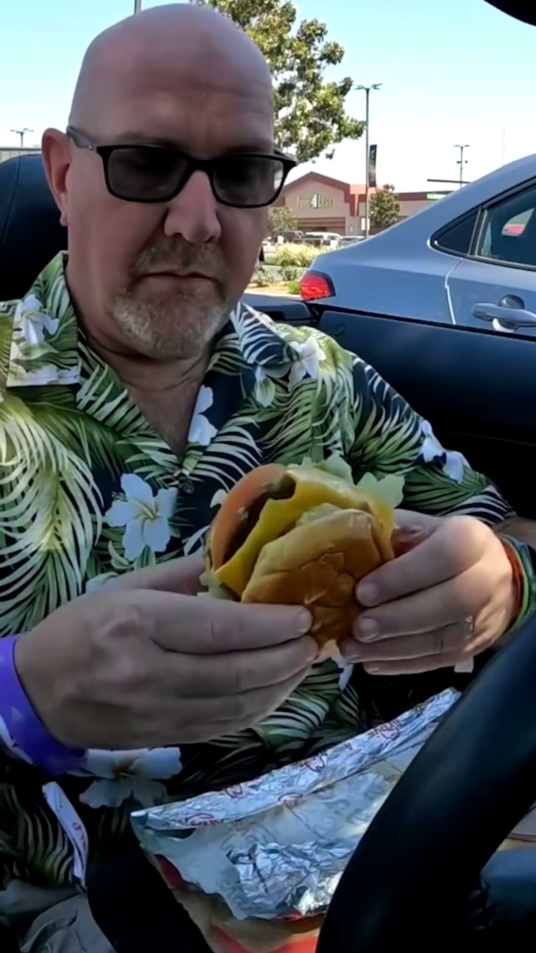 Trying Arby's Wagyu steakhouse burger in Anaheim