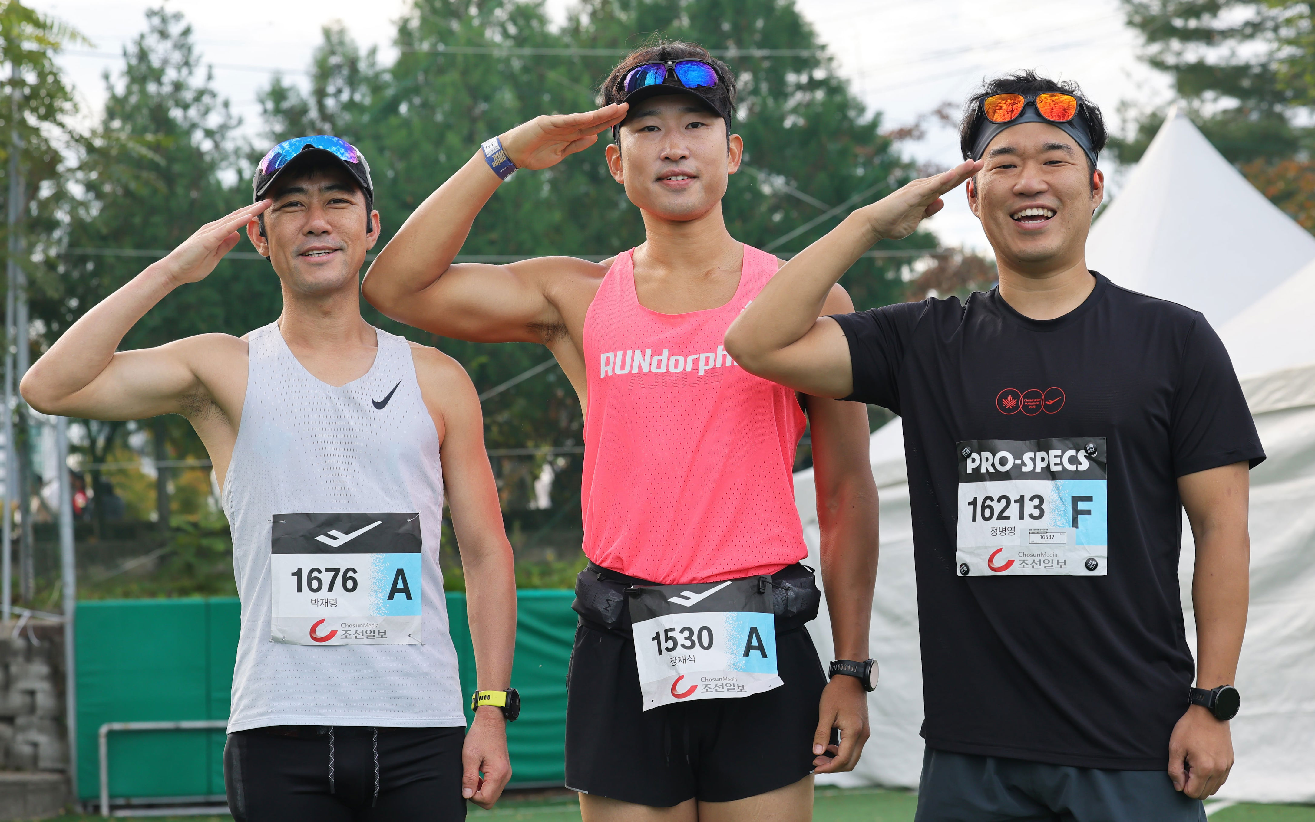 Uniformed runners defy pain, complete Chuncheon marathon