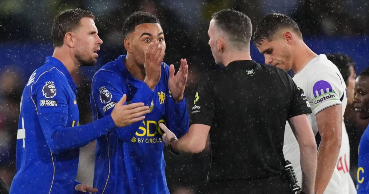 Gary Neville destroys 'ludicrous' Chelsea star and claims Blues ...