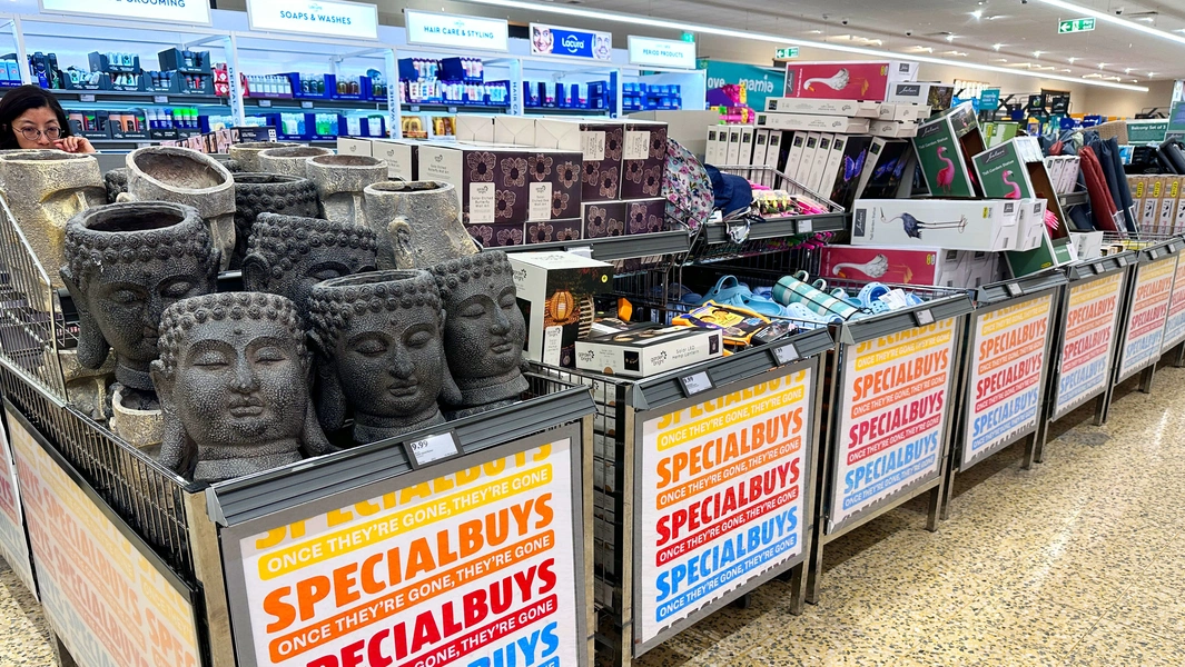 Aldi’s festive decorations and inflatables hit stores 29 October