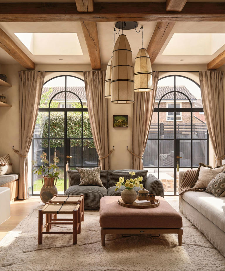 5 things to wash in October for a fresh and inviting guest bedroom space