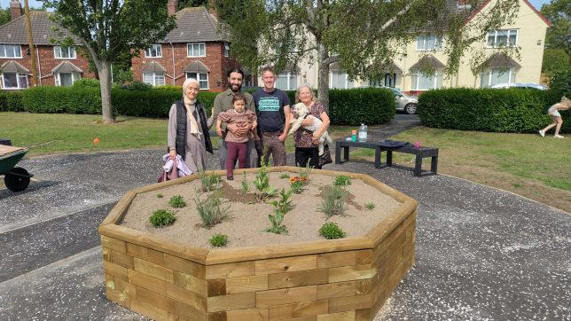 The towns where thousands have no local park