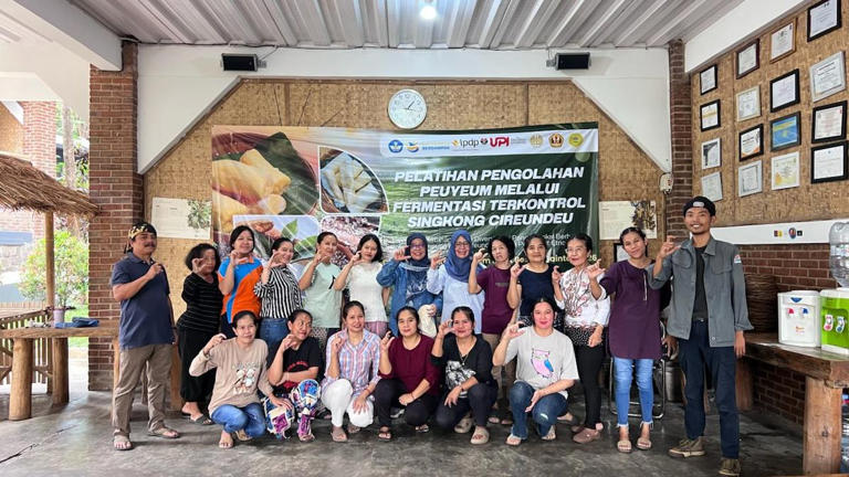 Dari pelatihan hingga produksi, mocaf angkat nilai singkong Cireundeu ...
