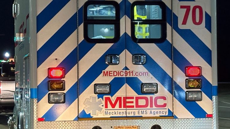1 person hurt after shooting in southwest Charlotte