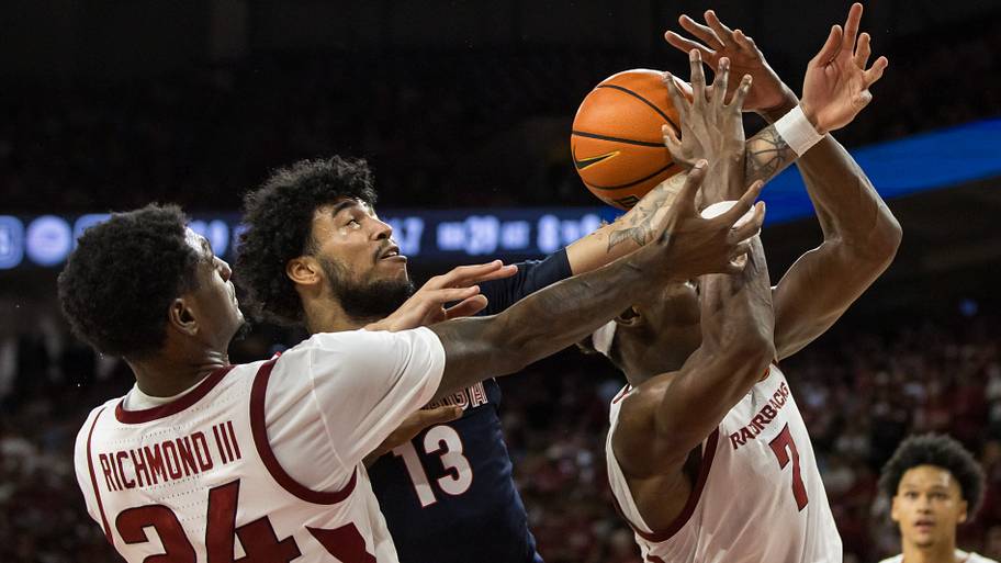 Arkansas defense shows promise against Gonzaga, but interior questions ...