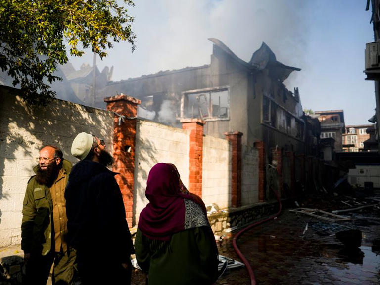 Goods worth lakhs gutted in fire in Srinagar's Karan Nagar