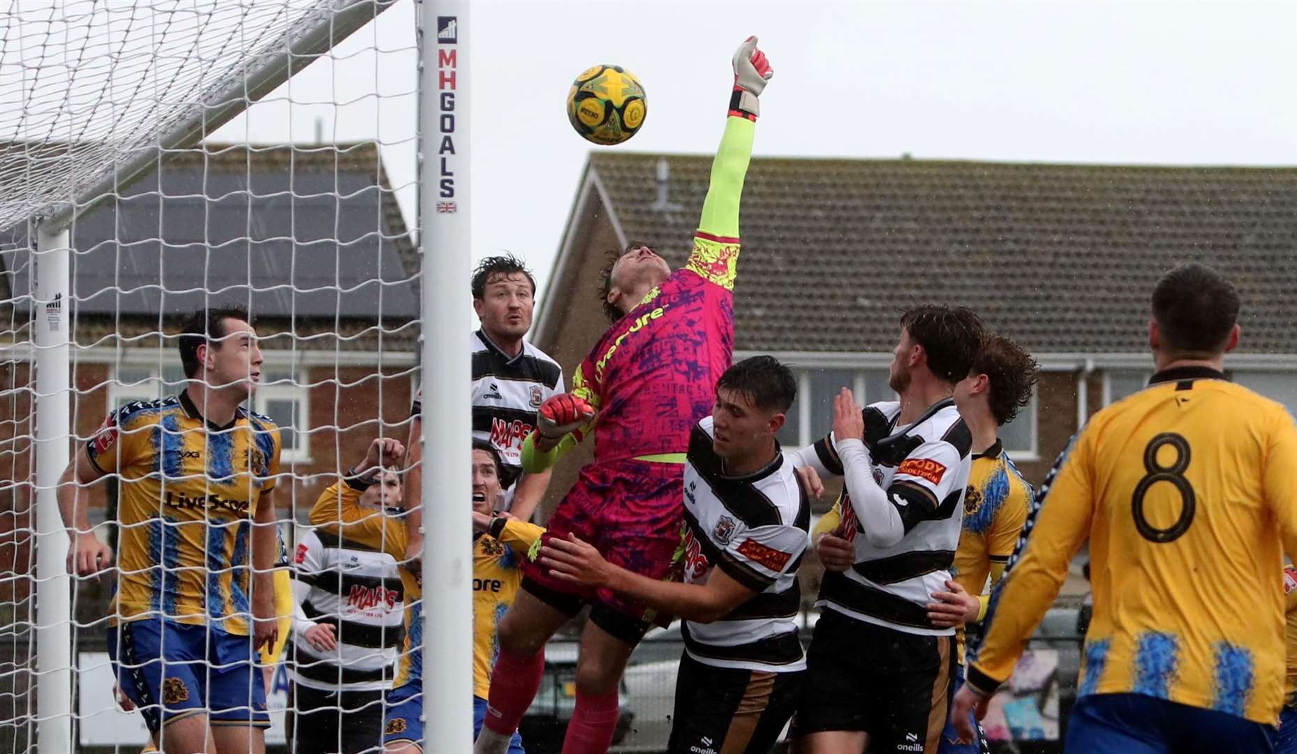 FA Trophy first-round weekend round-up as Isthmian Premier Dartford and ...