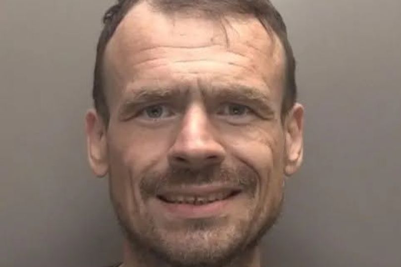Second day of manhunt for escaped medical unit prisoner who is 'risk to ...